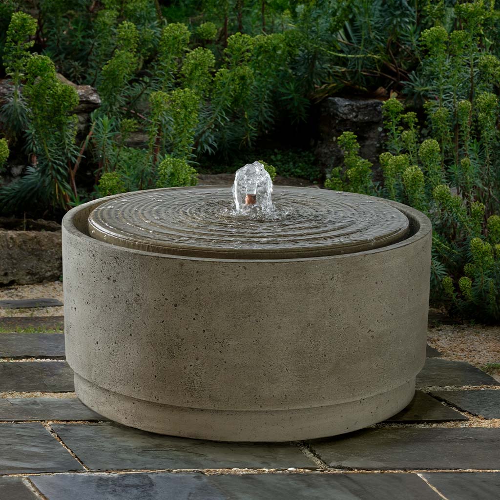 Onda Fountain outdoor fountain in Greystone