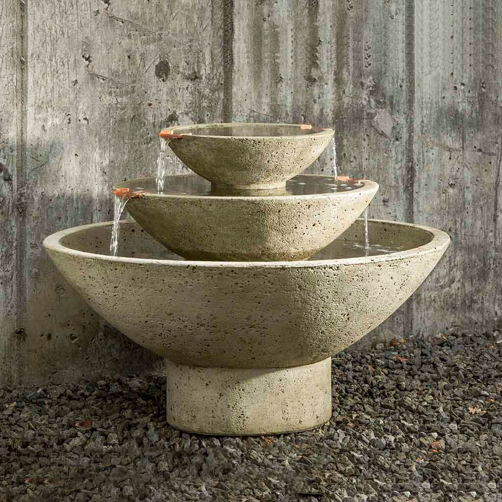 Carrera Oval Fountain outdoor fountain in Verde