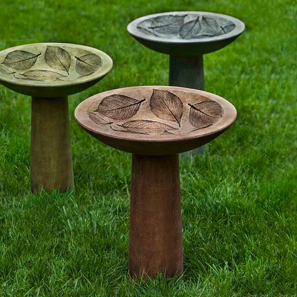 Hydrangea Leaf Birdbath in Brownstone finish