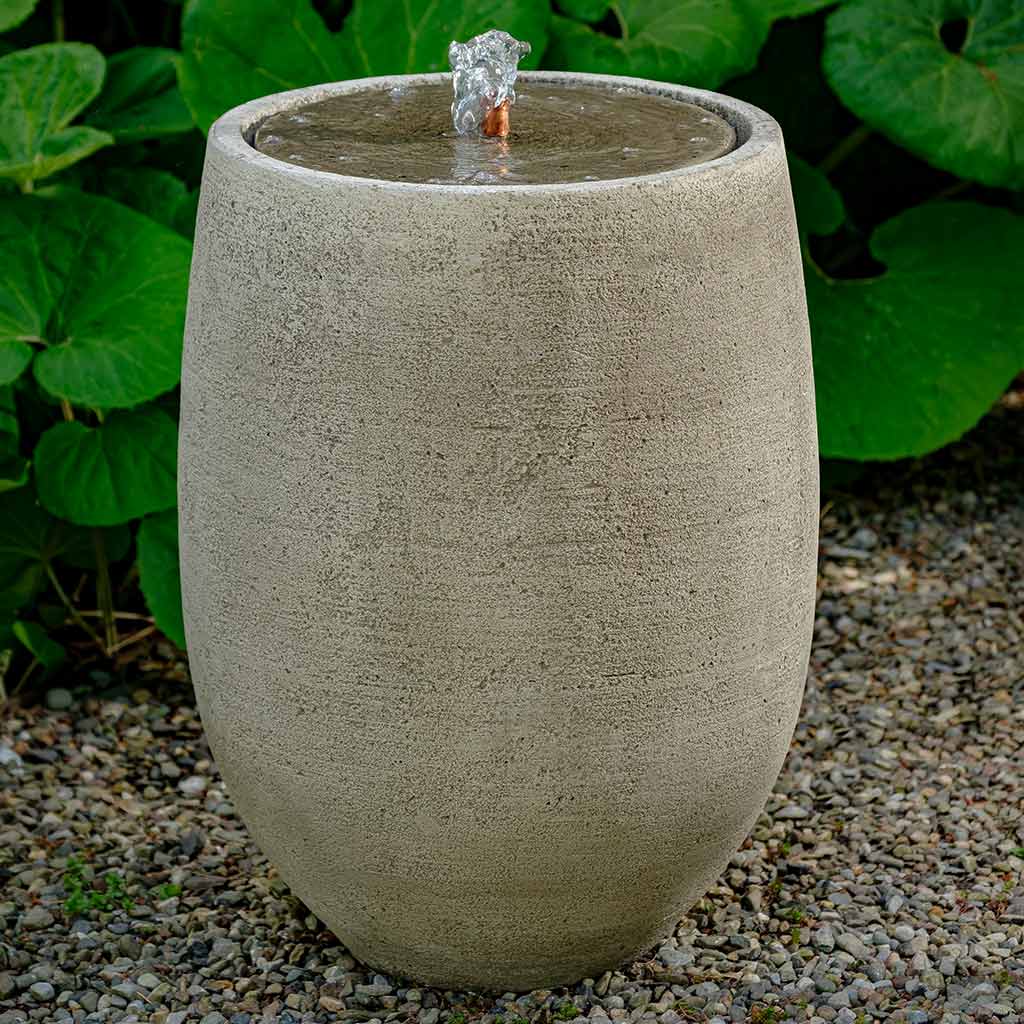 Bebel Fountain, Tall outdoor fountain