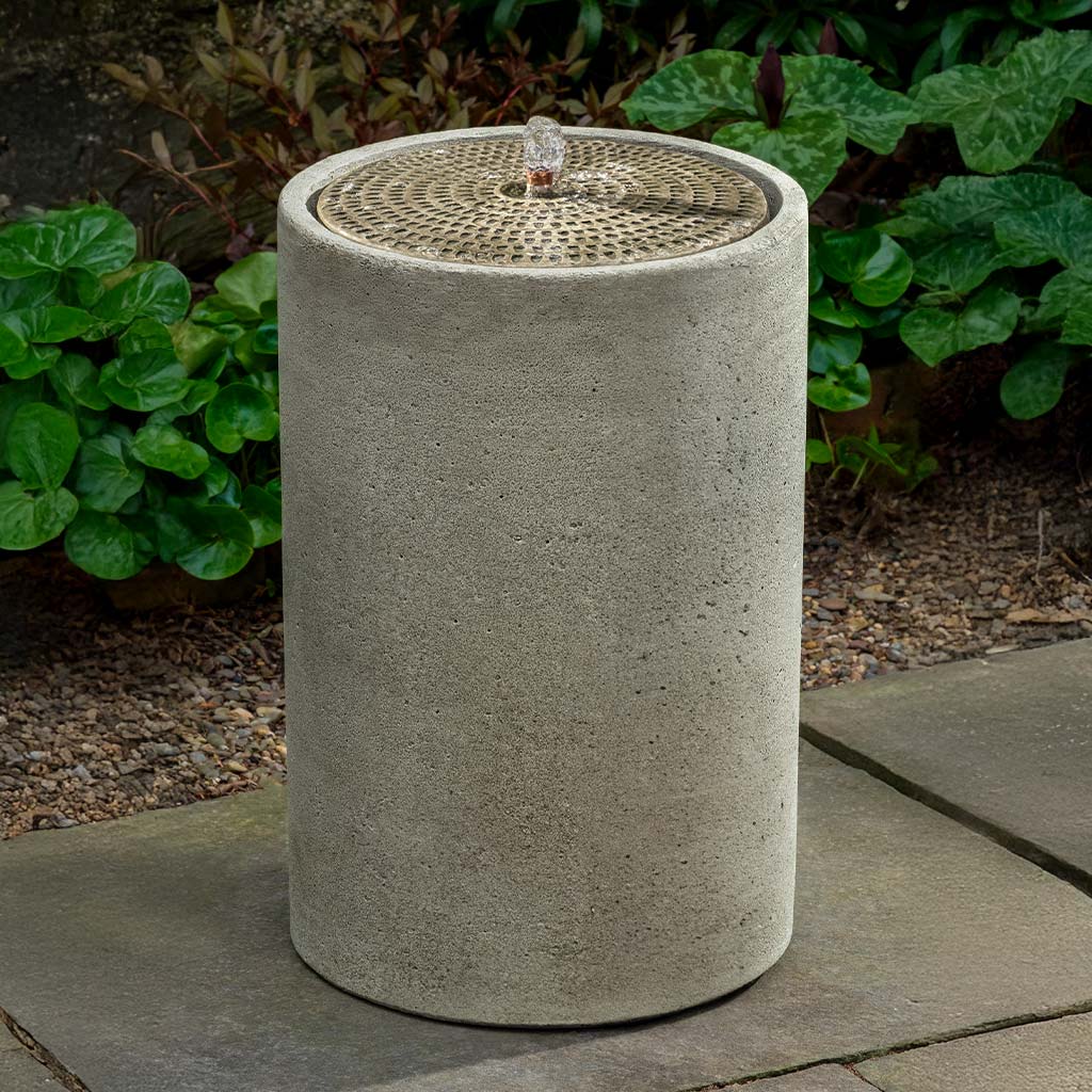 Salinas Cosmos Fountain, Tall outdoor water feature
