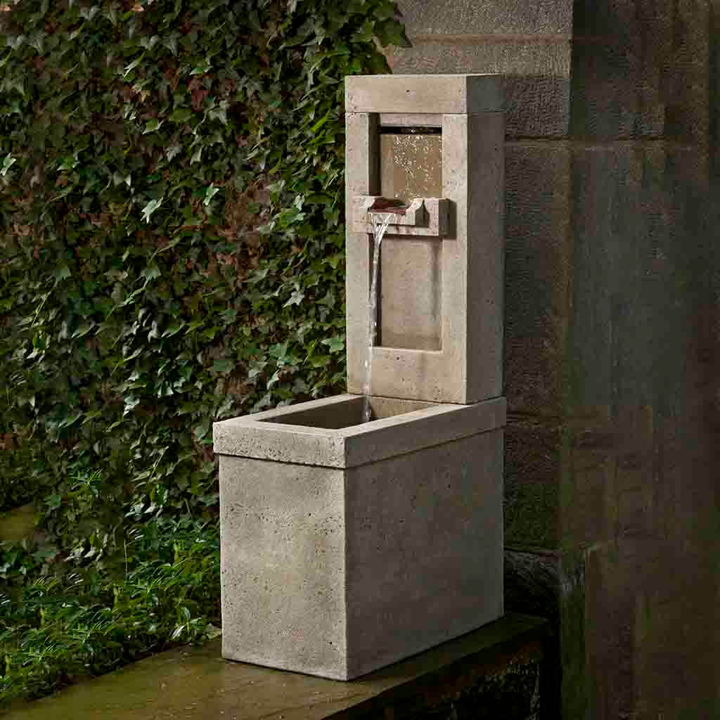 Lucas Fountain outdoor fountain