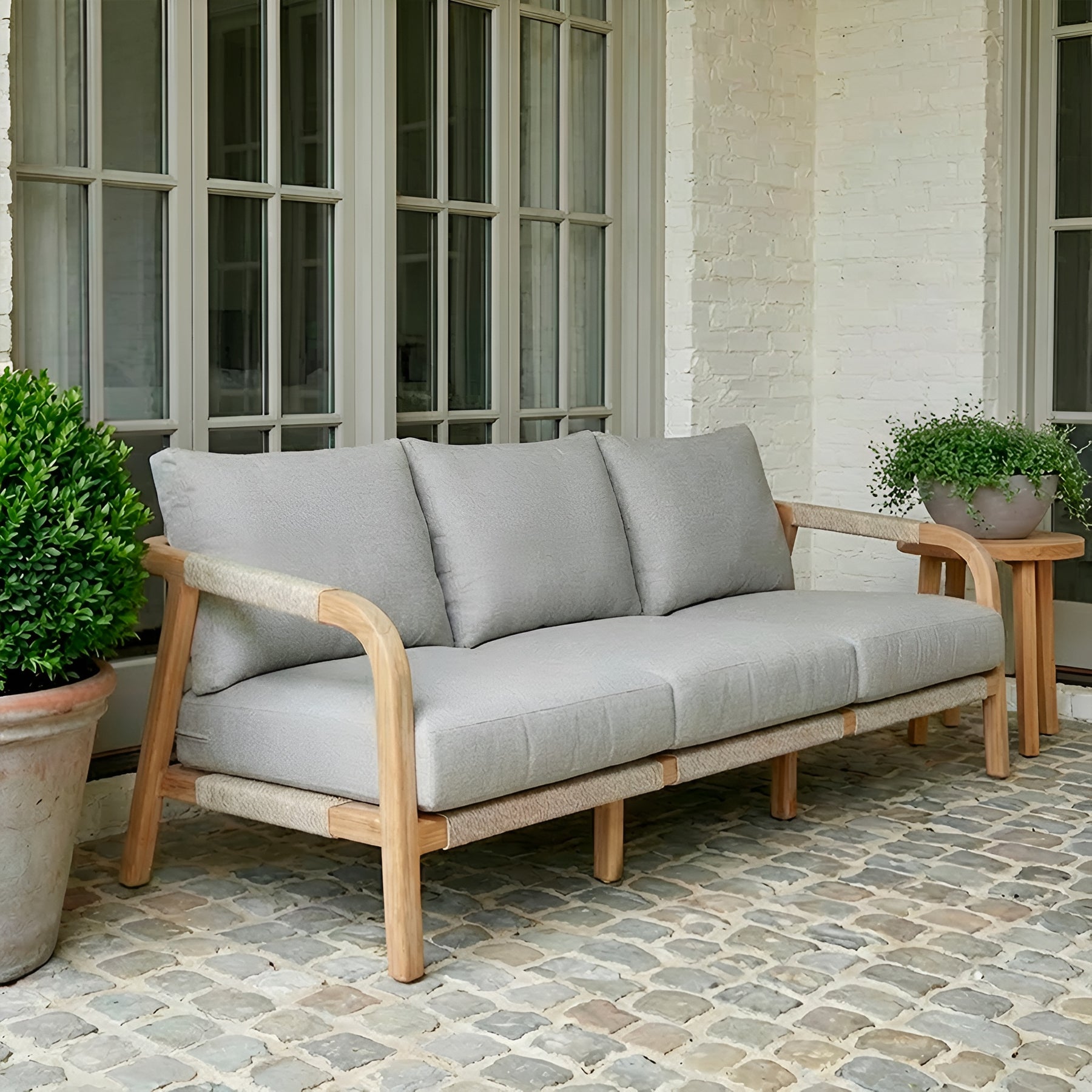Montparnasse Sofa additional view